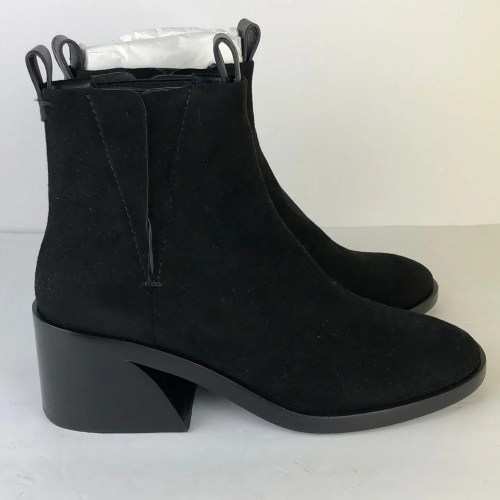 NEW Mercedes Castillo Xandra Chic Chelsea Booties